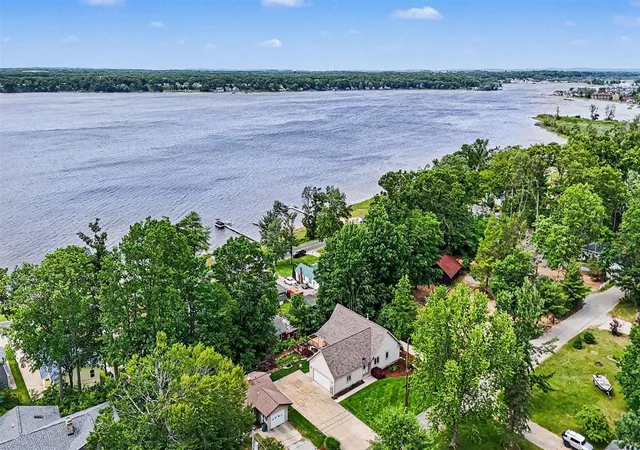 Homes for sale in Whitehall, MI | 4449 Park St, Whitehall, MI 49461 | MLS# 70542358