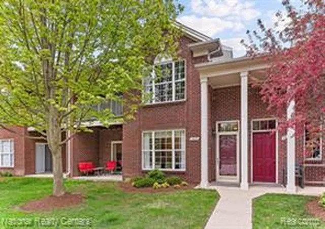 Homes for sale in Rochester, MI | 1637 Deepwood Cir, Rochester, MI 48307 | MLS# 61009397