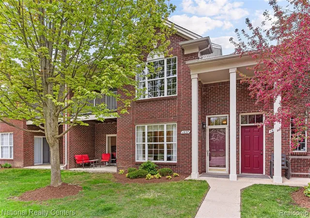 1st image of 1637 Deepwood Cir, Rochester, MI 48307 | MLS# 61009397