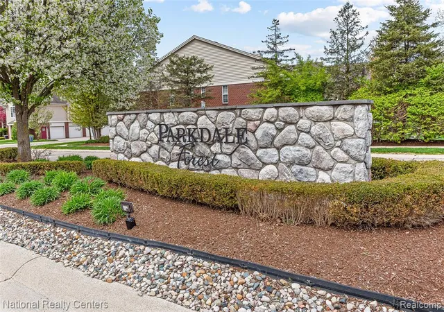 34th image of 1637 Deepwood Cir, Rochester, MI 48307 | MLS# 61009397