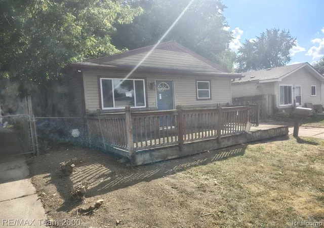 Photo 2 of Sale Pending at 20458 Abrahm St, Clinton Township, MI 48035 3434 | MLS# 61025589 | Listing updated on 2026-09-04