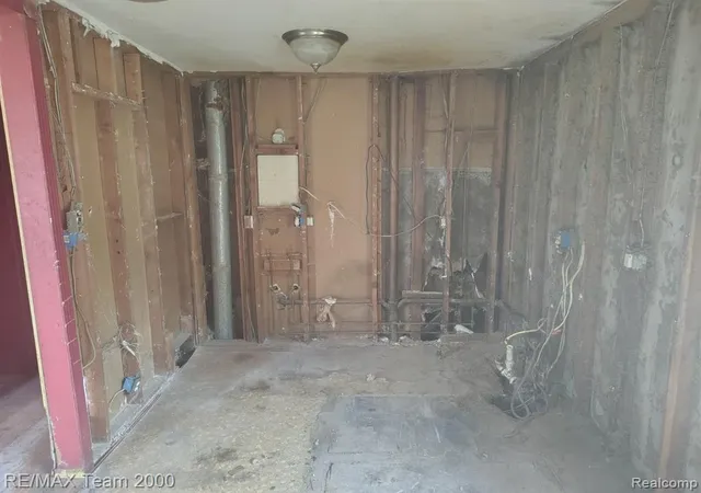 Photo 4 of Sale Pending at 20458 Abrahm St, Clinton Township, MI 48035 3434 | MLS# 61025589 | Listing updated on 2026-09-04