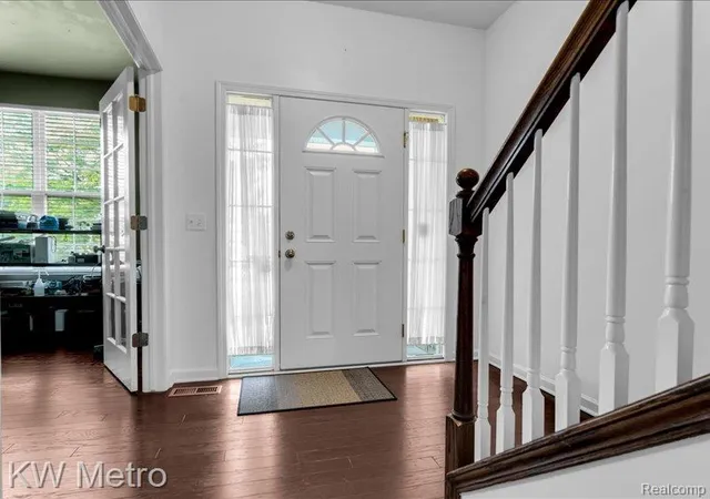 Photo 4 of Single family home for sale at 27315 Victoria Rd, Novi, MI 48374 | MLS# 61020041 | Listing updated on 2026-09-06