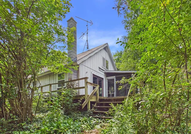 Photo 2 of Single family home for sale at 10611 E Omena Rd, Northport, MI 49670 | MLS# 80072274 | Listing updated on 2026-09-04