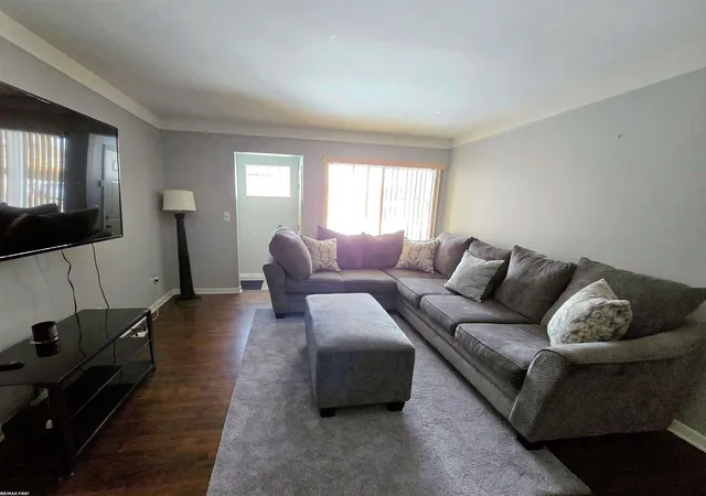 Photo 3 of Single family home for sale at 20900 Bayside St, Saint Clair Shores, MI 48081 | MLS# 50199501 | Listing updated on 2026-08-10
