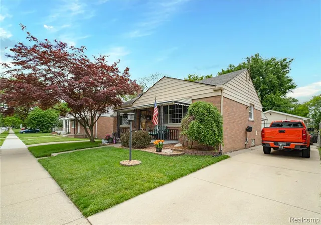 1st image of 1621 E Pearl Ave, Hazel Park, MI 48030 3311 | MLS# 61004319