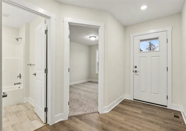 Photo 3 of Condo for sale at 968 Scioto Dr #5, Comstock Park, MI 49321 | MLS# 70530563 | Listing updated on 2026-09-04