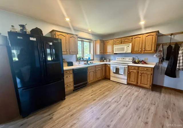 Homes for sale in Crystal Falls, MI | 2593 Hwy M69 Hwy, Crystal Falls, MI 49920 | MLS# 50214183