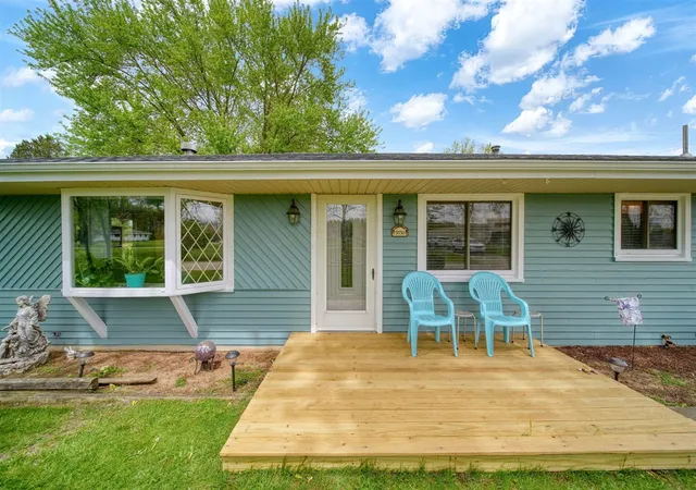 Homes for sale in Pleasant Lake, MI | 5030 E Berry Rd, Pleasant Lake, MI 49272 | MLS# 70530806