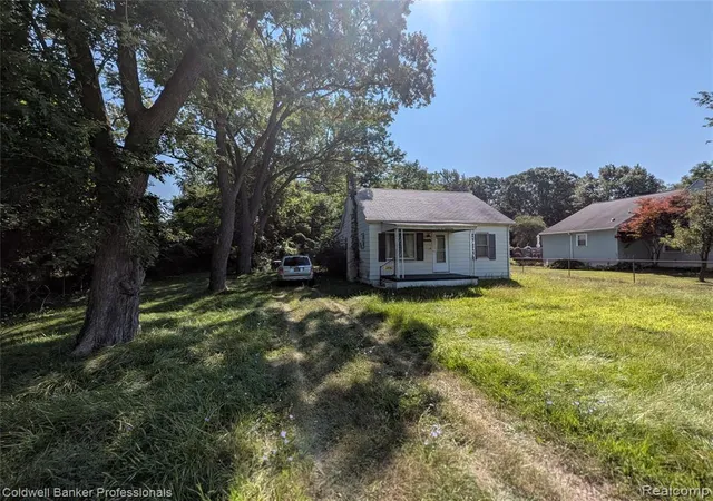 Homes for sale in Westland, MI | 1750 N Hix Rd, Westland, MI 48185 | MLS# 60927284