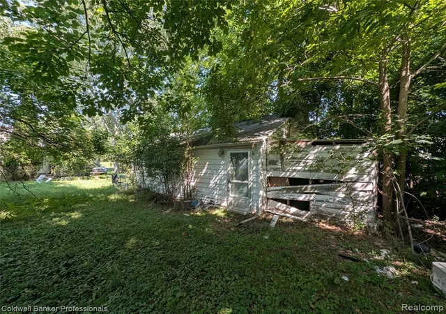 Homes for sale in Westland, MI | 1750 N Hix Rd, Westland, MI 48185 | MLS# 60927284