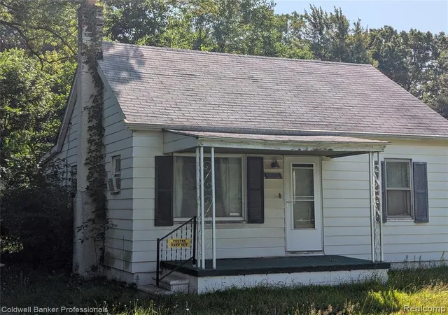 Homes for sale in Westland, MI | 1750 N Hix Rd, Westland, MI 48185 | MLS# 60927284