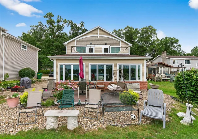 Homes for sale in Edwardsburg, MI | 68800 S Shore Dr, Edwardsburg, MI 49112 | MLS# 70489483