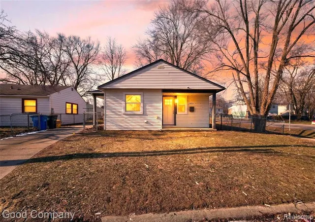 Homes for sale in Westland, MI | 34039 Cambria Ct, Westland, MI 48186 | MLS# 61008691