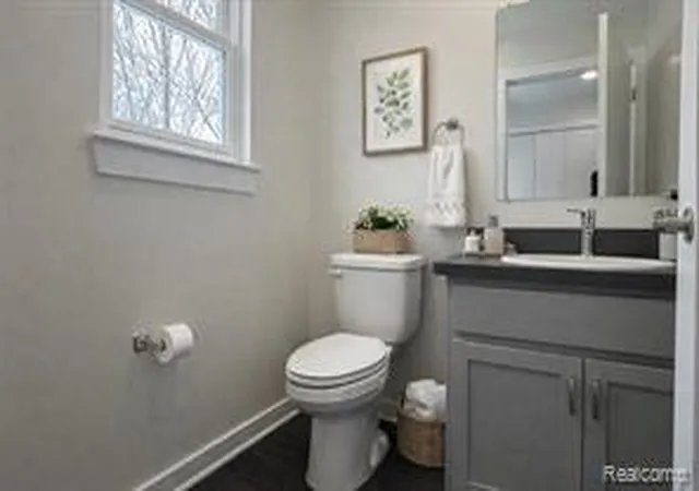 4th image of 225 N Grove St #4, Ypsilanti, MI 48198 | MLS# 61002020