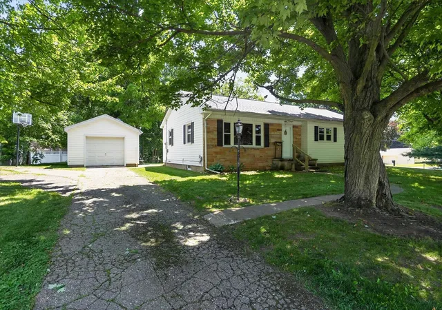 Homes for sale in Jonesville, MI | 509 Fayette St, Jonesville, MI 49250 | MLS# 70538310