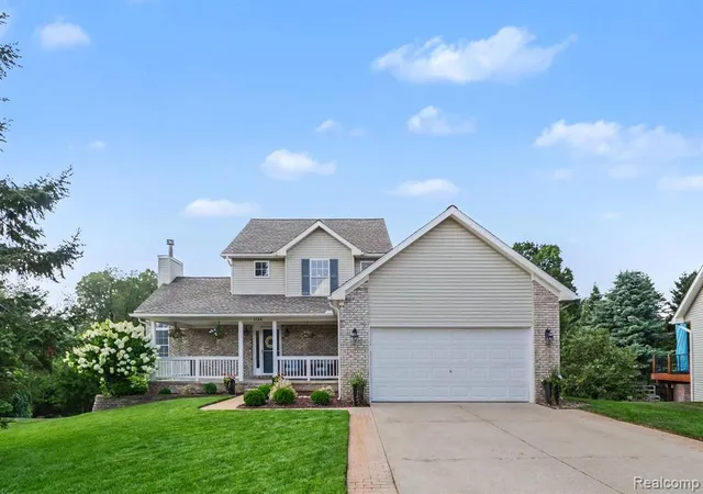 2nd image of 1134 Brookside Ct, Oxford, MI 48371 | MLS# 61019275