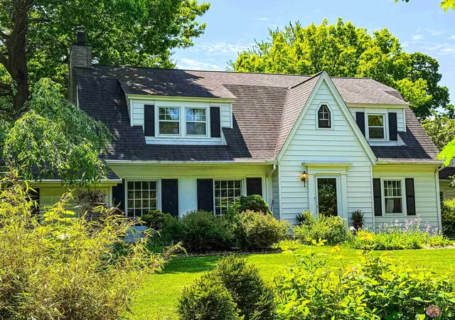 1st image of 2160 Center Ave, Bay City, MI 48708 | MLS# 50204893