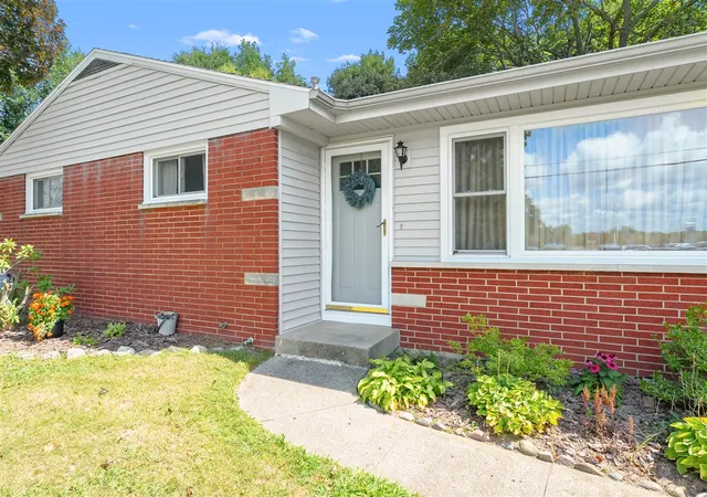 Photo 2 of Sale Pending at 8027 Waylee St, Portage, MI 49002 | MLS# 70555340 | Listing updated on 2026-09-16
