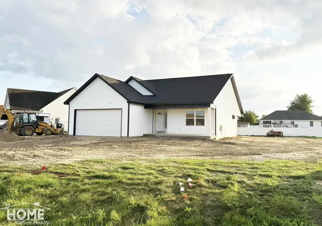 Photo 2 of Single family home for sale at 565 Elizabeth Dr, Owosso, MI 48867 | MLS# 50220150 | Listing updated on 2026-08-31