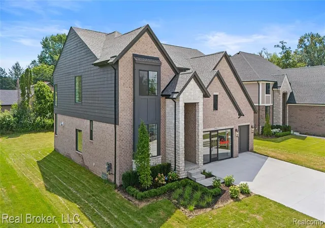 Homes for sale in New Baltimore, MI | 35704 Addison Dr, New Baltimore, MI 48047 | MLS# 60959371