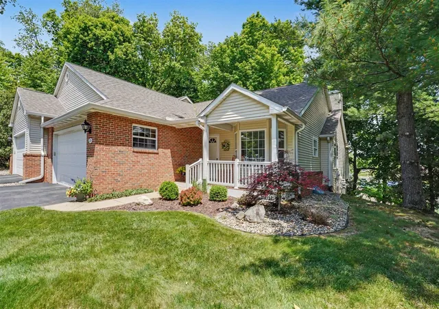 Homes for sale in Marshall, MI | 128 Chauncey Ct, Marshall, MI 49068 | MLS# 70536182