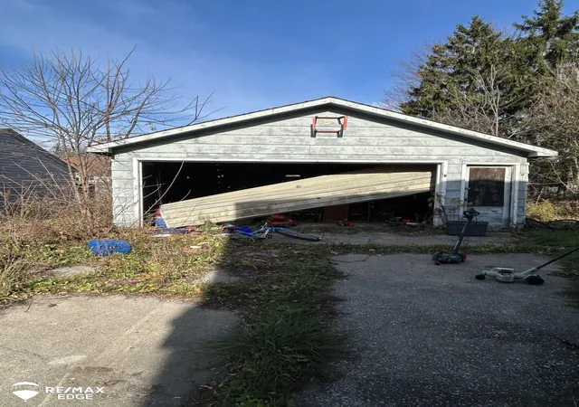 Homes for sale in Saginaw, MI | 2020 Cooper Ave, Saginaw, MI 48602 | MLS# 50194343