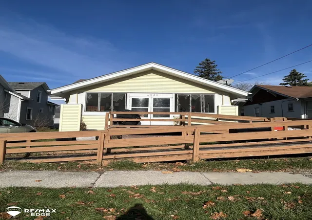 Homes for sale in Saginaw, MI | 2020 Cooper Ave, Saginaw, MI 48602 | MLS# 50194343