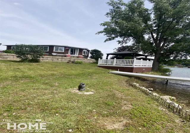 Homes for sale in Durand, MI | 10001 Goodall Rd, Durand, MI 48429 | MLS# 50213529