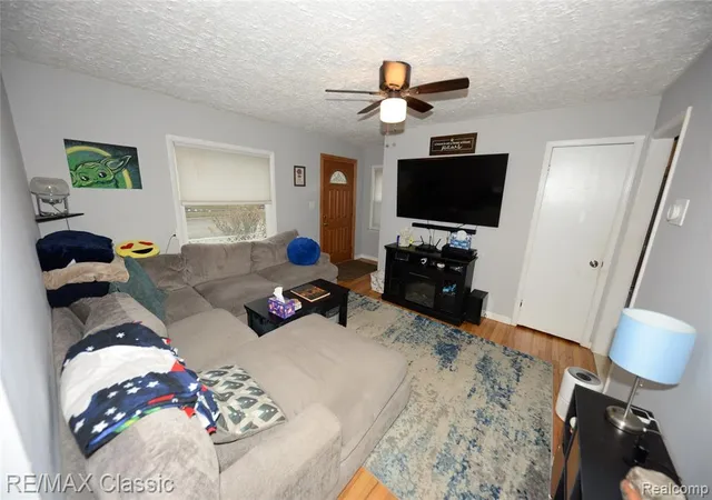 Homes for sale in Madison Heights, MI | 872 E Rowland Ave, Madison Heights, MI 48071 | MLS# 60975595