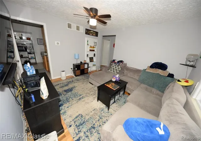 Homes for sale in Madison Heights, MI | 872 E Rowland Ave, Madison Heights, MI 48071 | MLS# 60975595