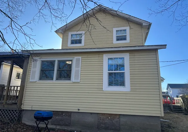Photo 3 of Single family home for sale at 310 N Warren Ave, Big Rapids, MI 49307 | MLS# 70525211 | Listing updated on 2026-04-15