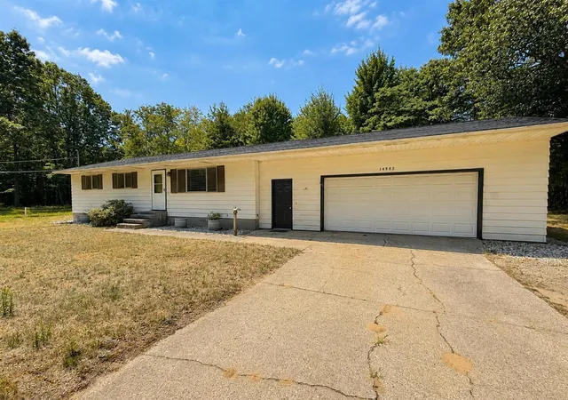 Photo 2 of Sale Pending at 14983 Coleman Ave, Grand Haven, MI 49417 | MLS# 70548443 | Listing updated on 2026-08-28