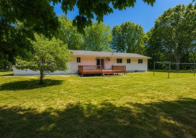 Photo 4 of Sale Pending at 14983 Coleman Ave, Grand Haven, MI 49417 | MLS# 70548443 | Listing updated on 2026-08-28