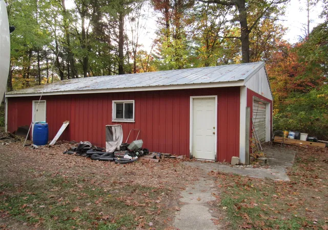 3rd image of 4015 Wilson Beach Rd, Twin Lake, MI 49457 | MLS# 70501750