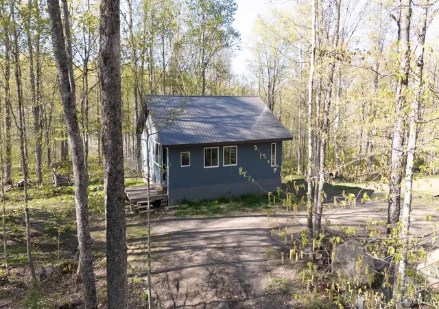 Homes for sale in Crystal Falls, MI | 549 Sheltrow Rd, Crystal Falls, MI 49920 | MLS# 50209587