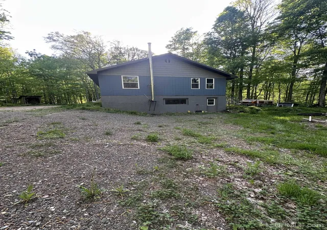 Homes for sale in Crystal Falls, MI | 549 Sheltrow Rd, Crystal Falls, MI 49920 | MLS# 50209587