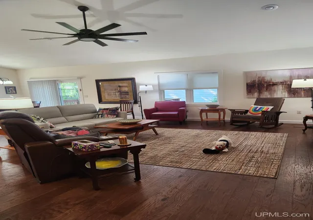 Photo 3 of Sale Pending at 1630 Center St, Marquette, MI 49855 | MLS# 50214571 | Listing updated on 2026-08-14