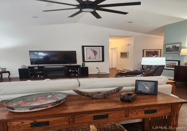 Photo 5 of Sale Pending at 1630 Center St, Marquette, MI 49855 | MLS# 50214571 | Listing updated on 2026-08-14