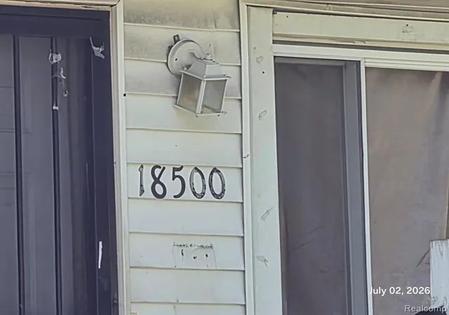 Photo 1 of Single family home for sale at 18500 Winthrop St, Detroit, MI 48235 2975 | MLS# 61024519 | Listing updated on 2026-08-27