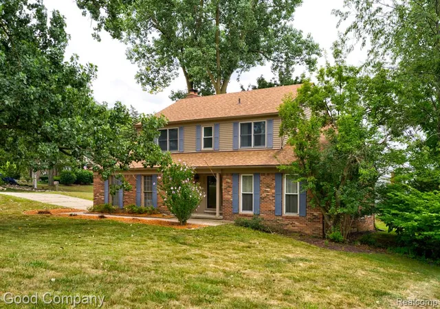 Photo 1 of Single family home for sale at 35868 Smithfield Ct, Farmington, MI 48335 | MLS# 61020762 | Listing updated on 2026-09-01
