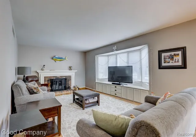 Photo 2 of Single family home for sale at 35868 Smithfield Ct, Farmington, MI 48335 | MLS# 61020762 | Listing updated on 2026-09-01