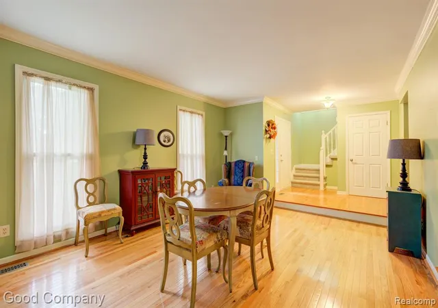 Photo 5 of Single family home for sale at 35868 Smithfield Ct, Farmington, MI 48335 | MLS# 61020762 | Listing updated on 2026-09-01