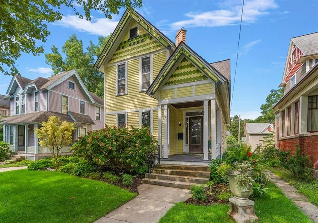 Photo 3 of Sale Pending at 265 Union Ave, Grand Rapids, MI 49503 | MLS# 70553917 | Listing updated on 2026-08-31