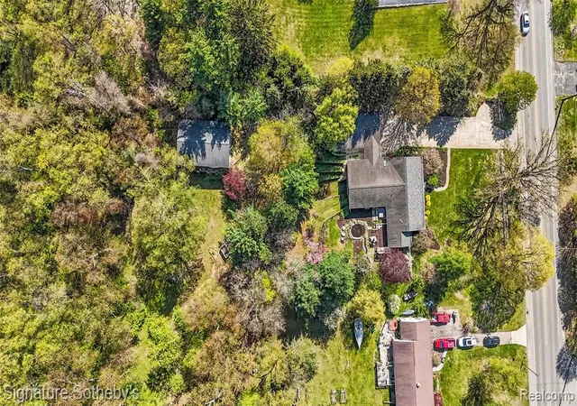Homes for sale in Belding, MI | 610 W Ellis Ave, Belding, MI 48809 | MLS# 60993329