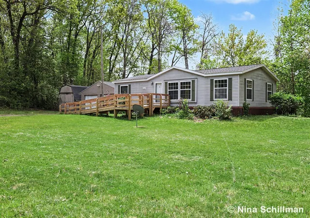 Homes for sale in Belding, MI | 12150 Woodland Park Dr, Belding, MI 48809 | MLS# 70533904