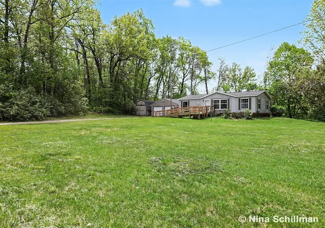 Homes for sale in Belding, MI | 12150 Woodland Park Dr, Belding, MI 48809 | MLS# 70533904