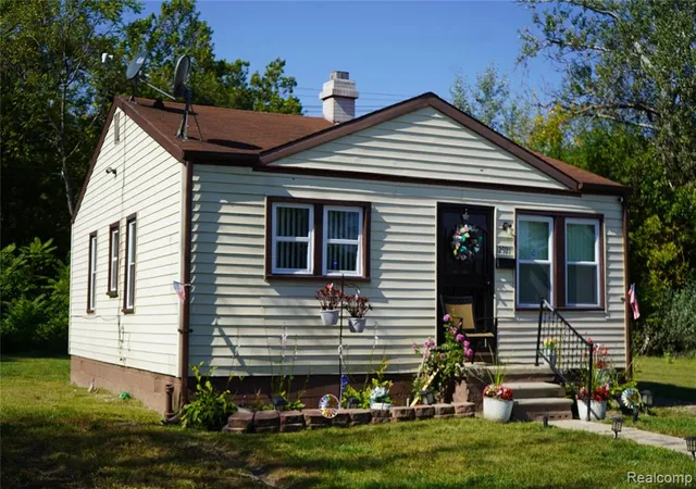 2nd image of 12921 Braile St, Detroit, MI 48223 | MLS# 60946265