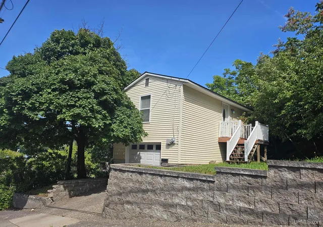 Photo 26 of Single family home for sale at 201 Portage St, Houghton, MI 49931 | MLS# 50218357 | Listing updated on 2026-09-05