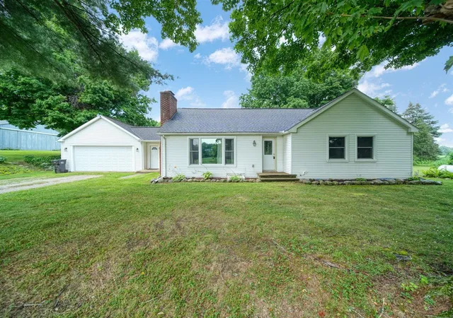 Photo 2 of Single family home for sale at 8470 Moscow Rd, Jerome, MI 49249 | MLS# 70482284 | Listing updated on 2025-10-16